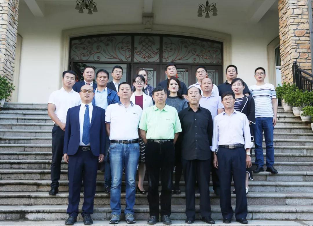 恒益集團(tuán)舉行首期兼職講師聘書頒發(fā)儀式暨講師培訓(xùn)